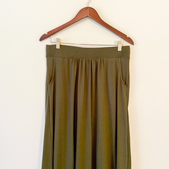 White Mark Olive Green Maxi Skirt w/ pockets NWOT - Picture 2 of 7